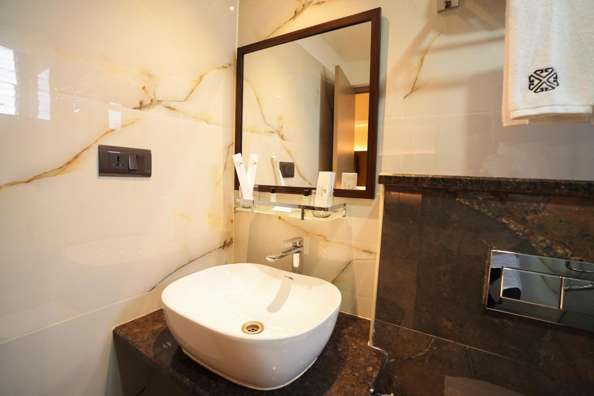 Vaishnavi Residency Hotel Bangalore Luaran gambar